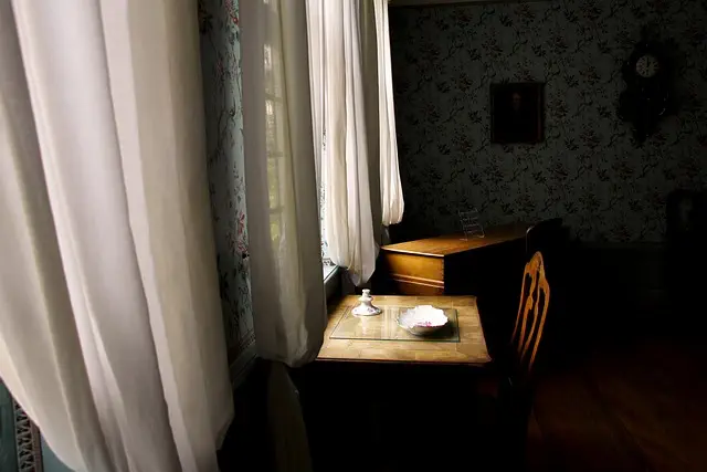 desk