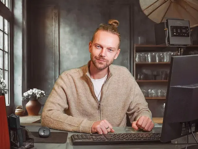 desk